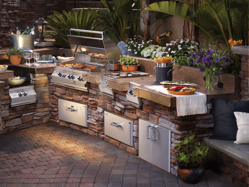 Professional Tips For Building An Outdoor Kitchen In Florida