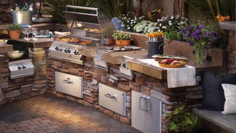 Professional Tips for Building an Outdoor Kitchen in Florida | Home Construction | Stanley Homes 
